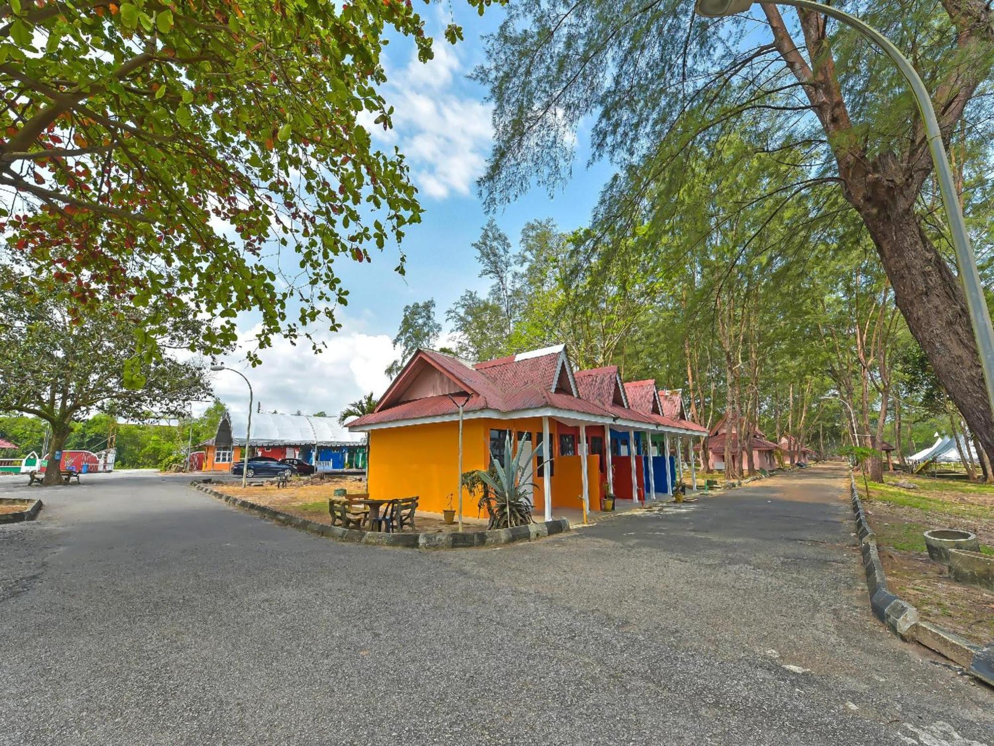 OYO 90103 Bbr Bari Beach Resort Kuala Terengganu Exterior foto
