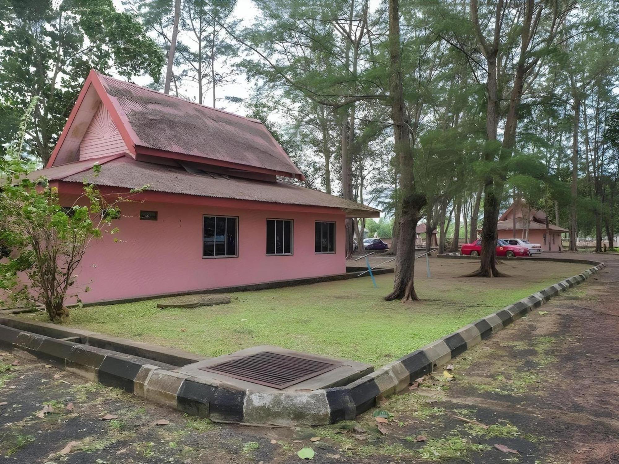 OYO 90103 Bbr Bari Beach Resort Kuala Terengganu Exterior foto